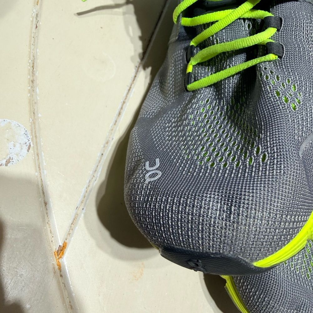 On cloud Men's Athletic Shoes in Gray and Neon Green - Picture 5 of 10